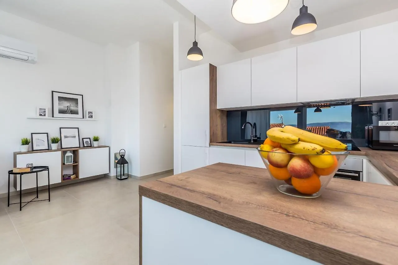Apartments Solis Lacus Penthouse Njivice
