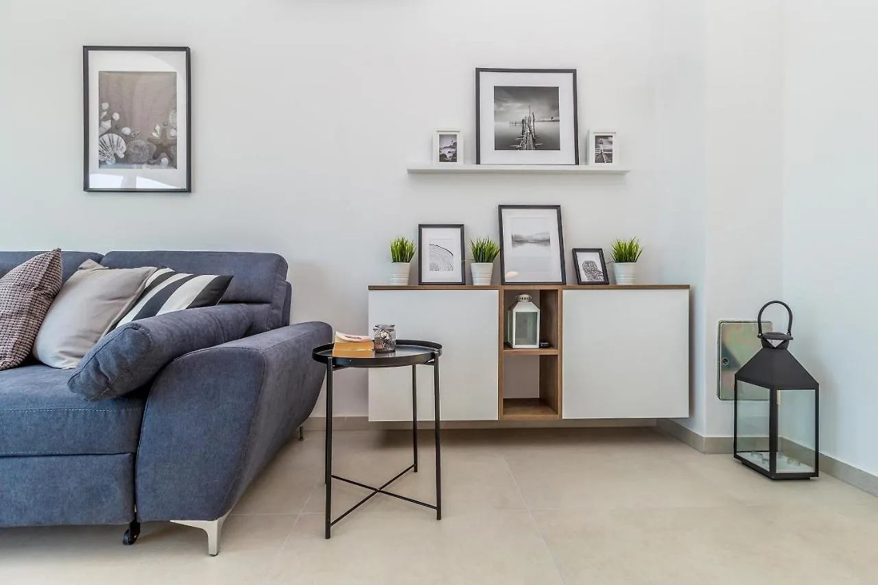 Apartments Solis Lacus Penthouse Njivice