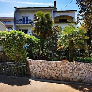  Apartment Dasek Ii,